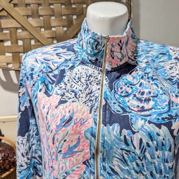 Lilly Pulitzer UPF 50 Skipper Popover in Multi Lilly’s House  size XL - Picture 2 of 5